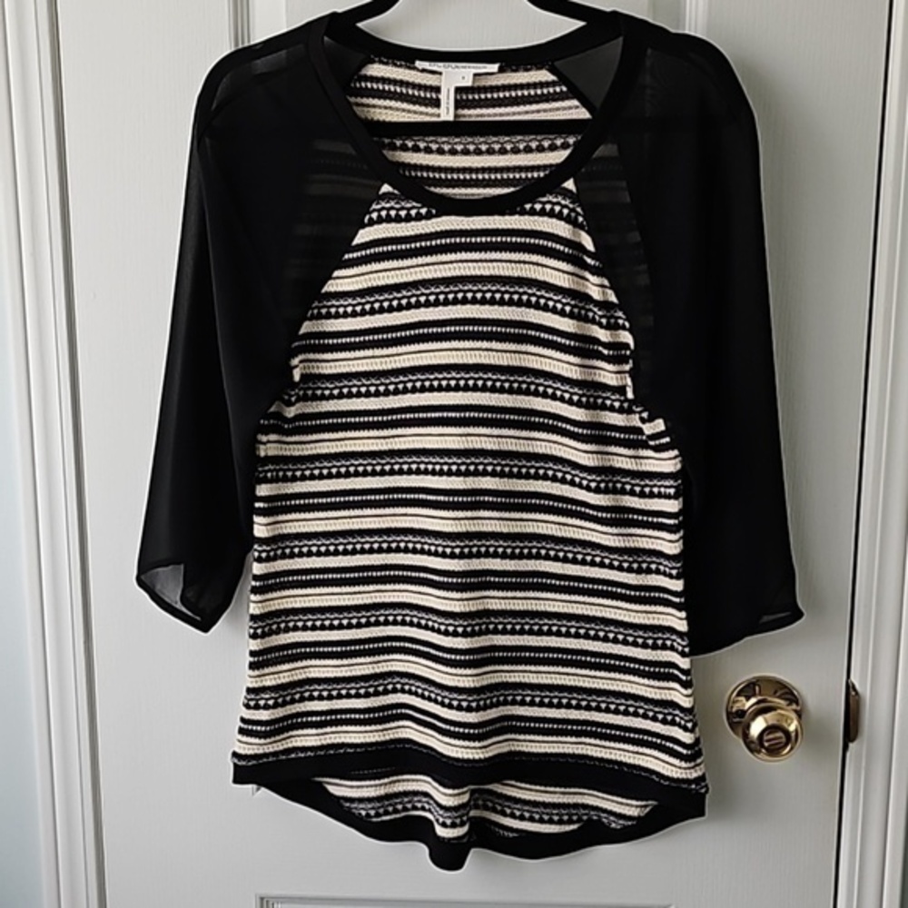 BCBGeneration 3/4 sleeve top